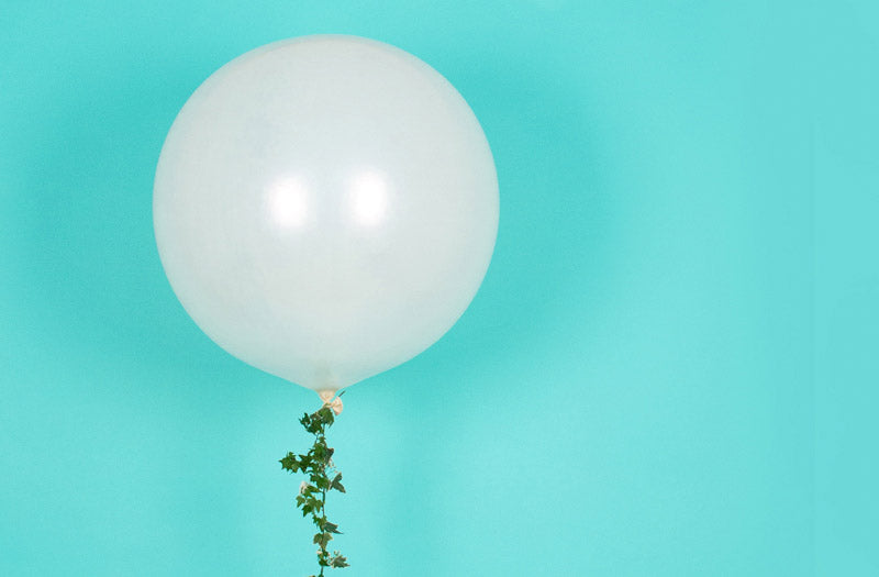 Idée décoration mariage champetre : ballons fleuris