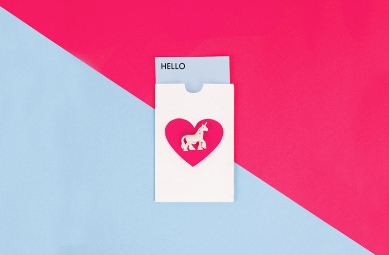Tuto facile pour fabriquer ses invitations d'anniversaire thème licorne