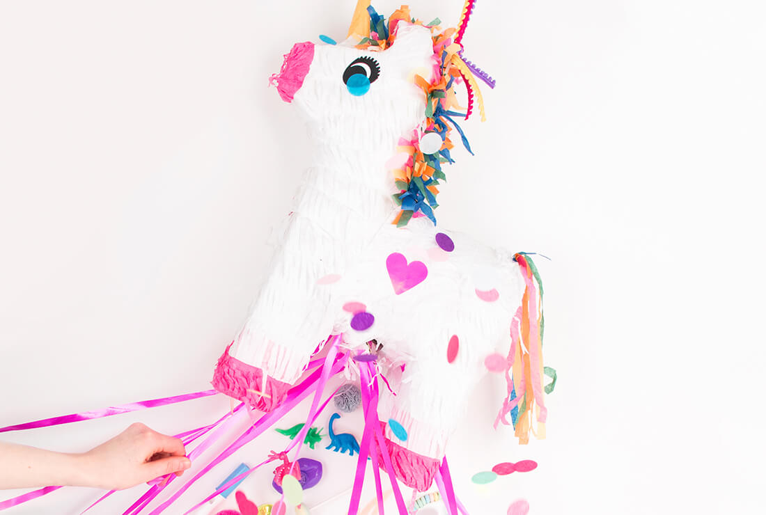 Conseils pour animation anniversaire : remplir une pinata