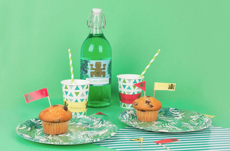 Idee deco table anniversaire : etiquettes koh lanta