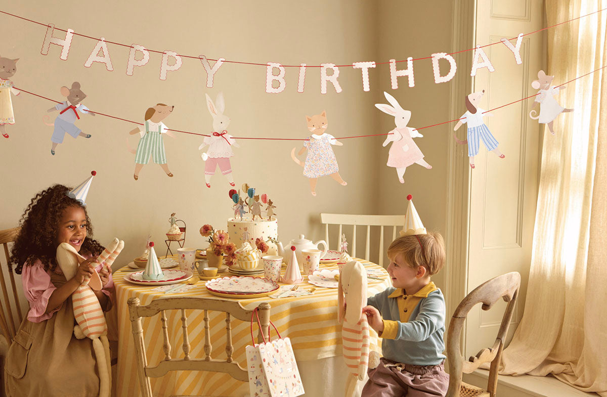 Un anniversaire animaux mignons, des pandas, des mini félins pour une fête de fille