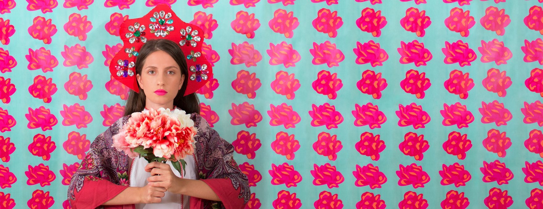 Chic et originale, organisez une soirée russe avec nos décos et accessoires.