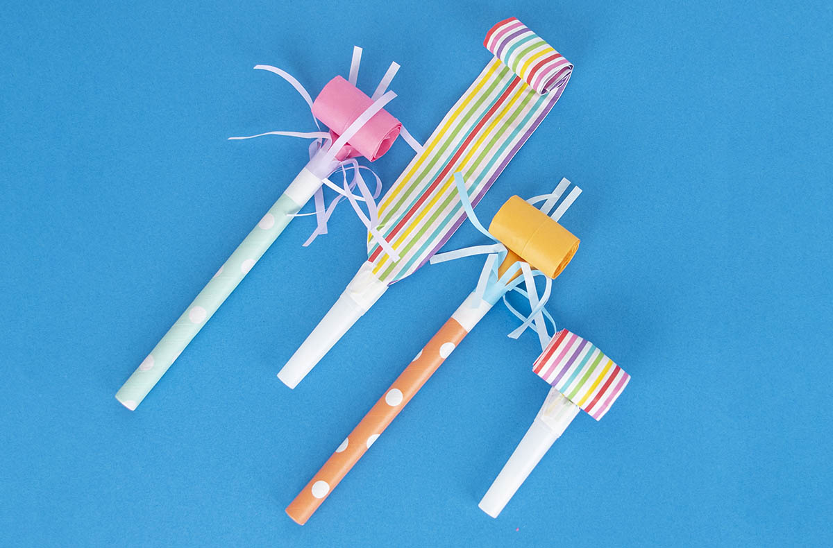 Les serpentins et sans-gênes sont là pour faire du bruit et pour laisser sa joie exploser pendant le compte à rebour du Nouvel An mais pas que ! Pour un anniversaire ou une fête ils sont également parfaits !