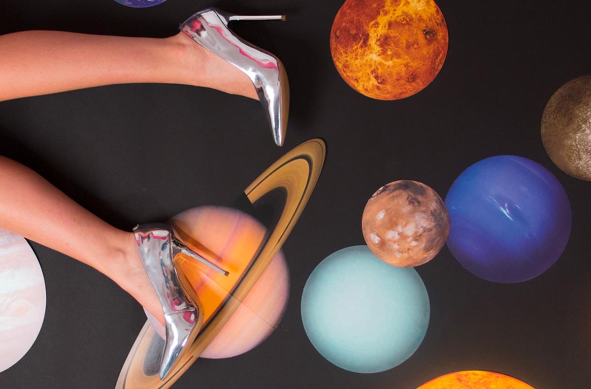 Une soirée digne d'un film de science fiction avec nos accessoires et decorations sur un thème futuriste.