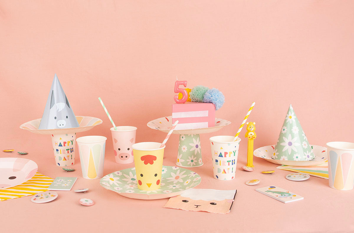 Tous la décoration d'anniversaire pour les enfants, des ballons, des bougies, guirlandes et autres cotillons pour une fête enfant pleine d'ambiance