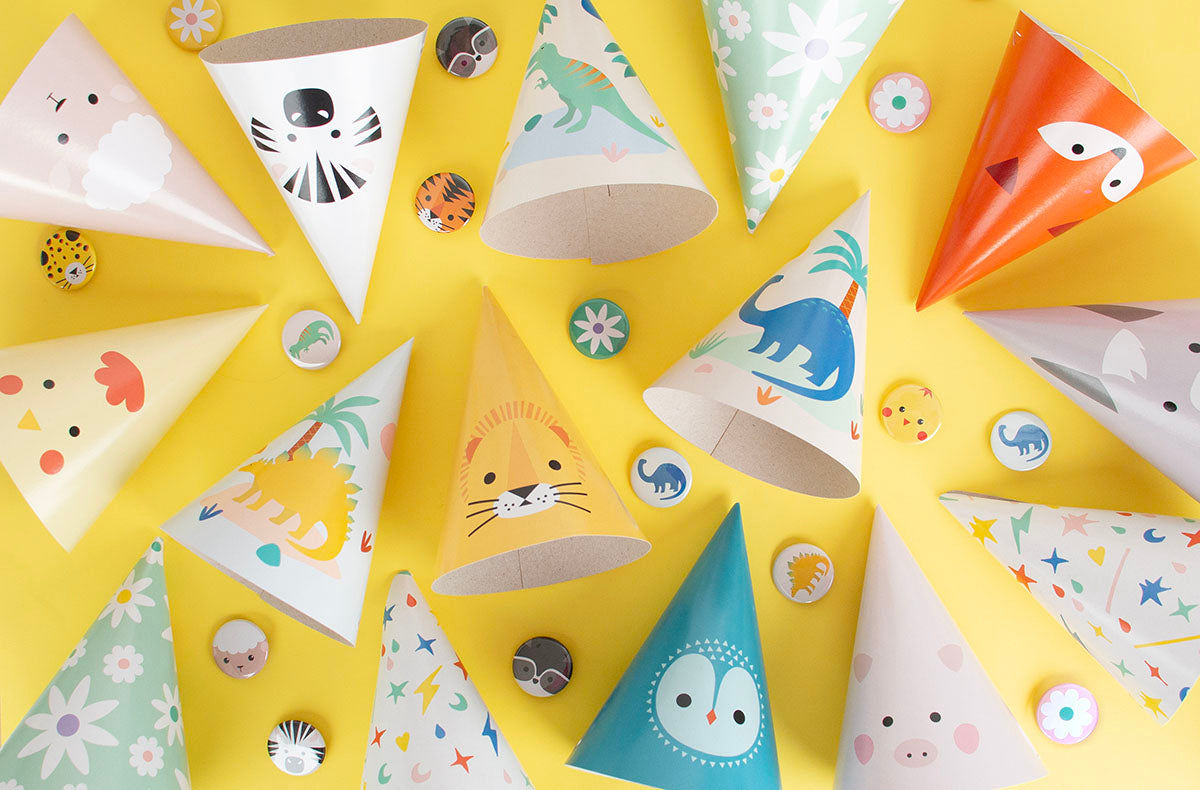Des chapeaux pointus pour se déguiser et fêter un anniversaire enfant
