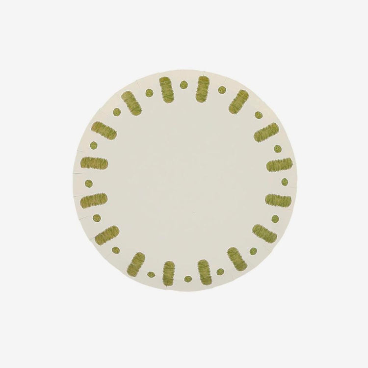 Petites assiettes kaki pour fĂȘte nature ou brunch