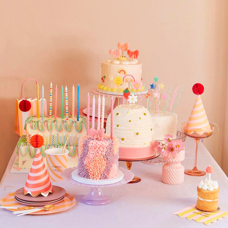 8 assiettes en carton happy birthday rayées : deco de table chic