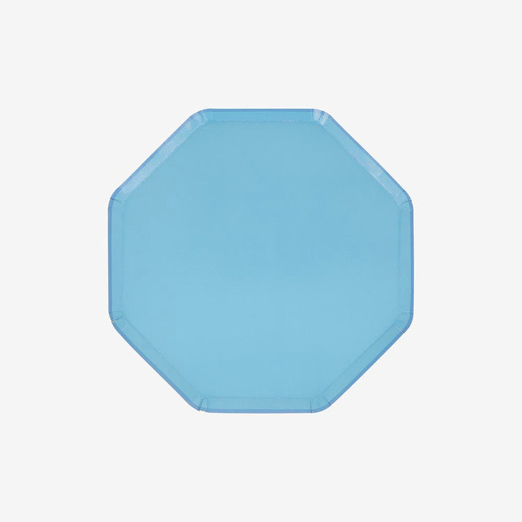 Assiettes en carton bleues, parfaites pour un anniversaire océan