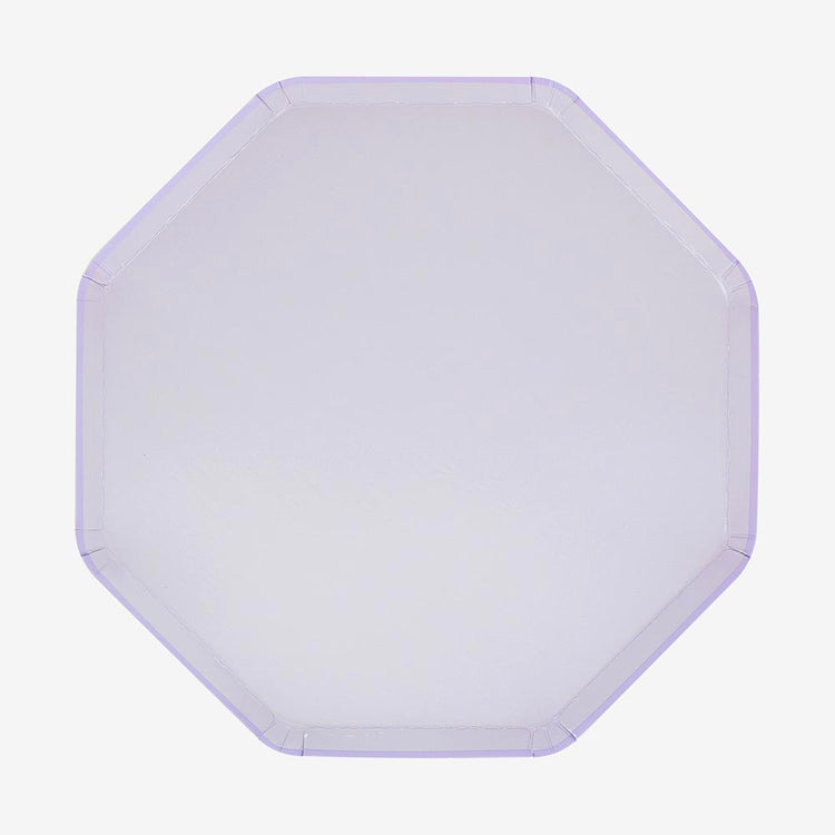 Apportez du chic à votre table d'anniversaire avec ces assiettes mauves