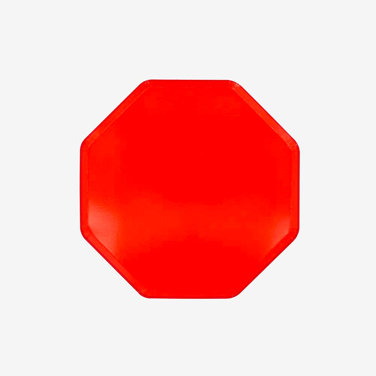 Assiettes en carton rouge tomate, pour une fête enfant