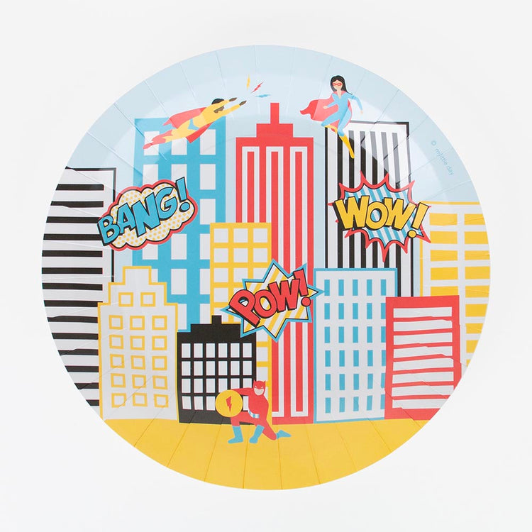 Assiettes en carton : deco de table anniversaire super heros