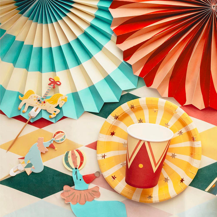 Assiettes thÚme cirque, pour goûter d'anniversaire enfant