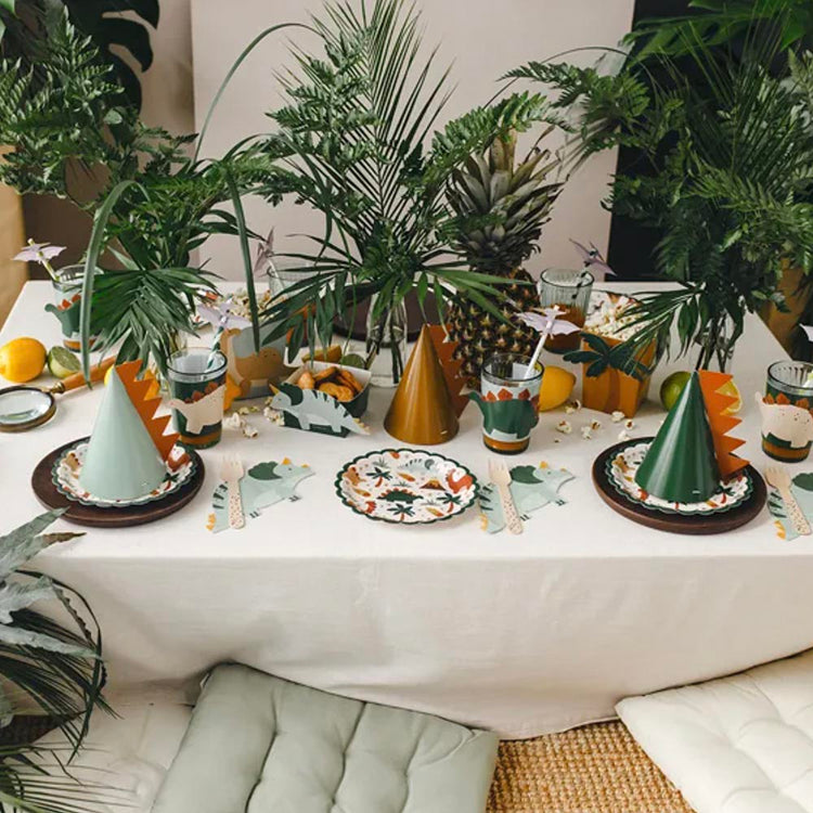 6 petites assiettes dinosaures pour deco de table theme dino