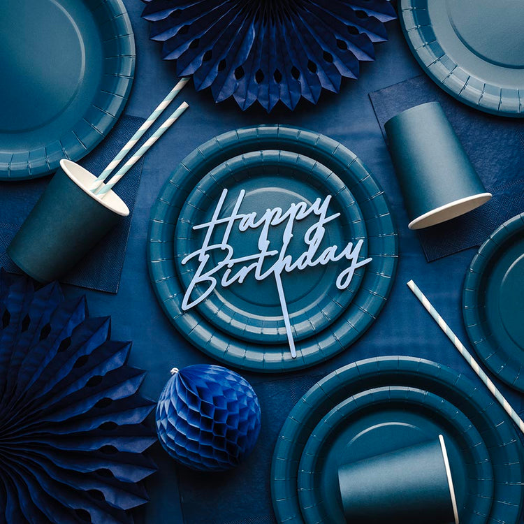 Serviettes en papier bleu : décoration table anniversaire