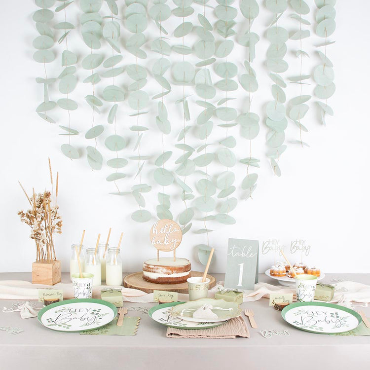 Idée de décoration de table baby shower ambiance végétale