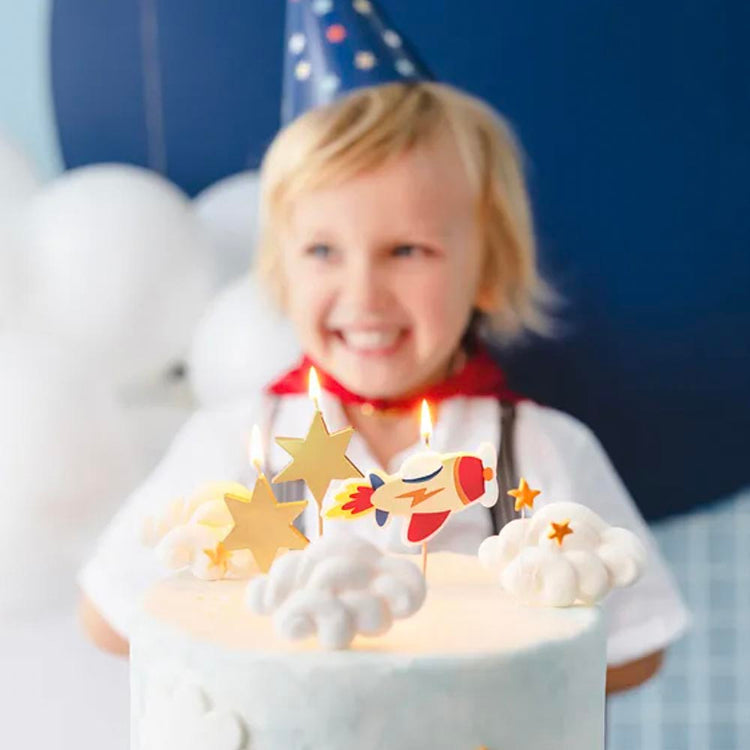 3 bougies anniversaire avion : deco gateau anniversaire originale