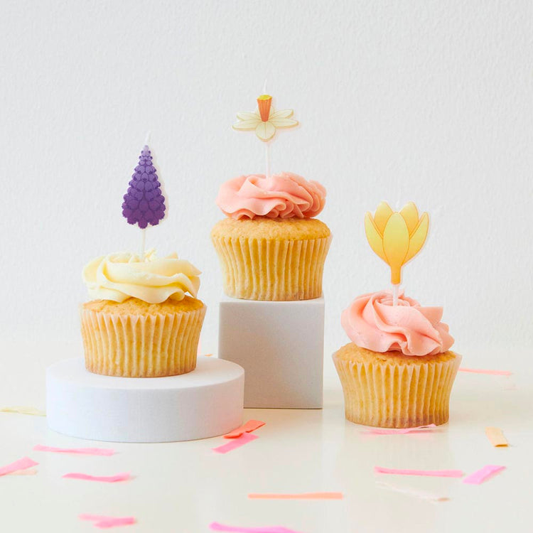 5 bougies anniversaire fleurs jaunes : deco gateau printemps