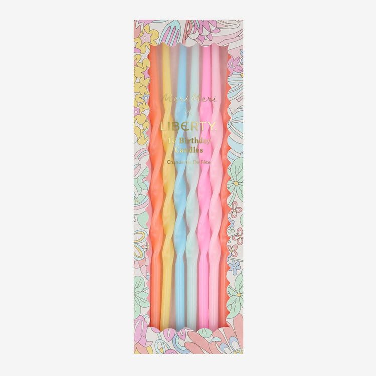 Bougies pastel pour un effet raffiné et lumineux pour gâteau