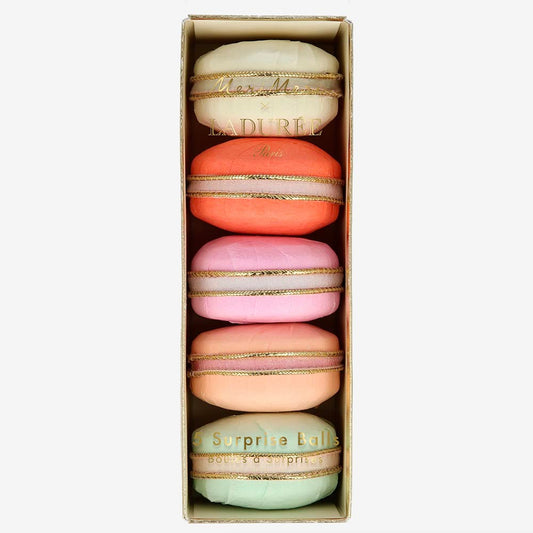 5 macarons surprises Ladurée - idée petits cadeaux invités