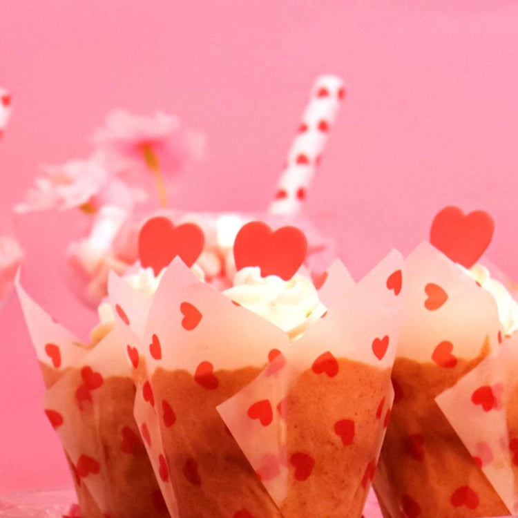 24 caissettes à cupcake cœur rouge pour des cupcakes romantiques