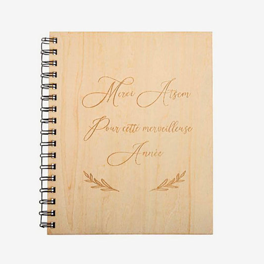 Idee cadeau de fin annee scolaire pour atsem : carnet en bois