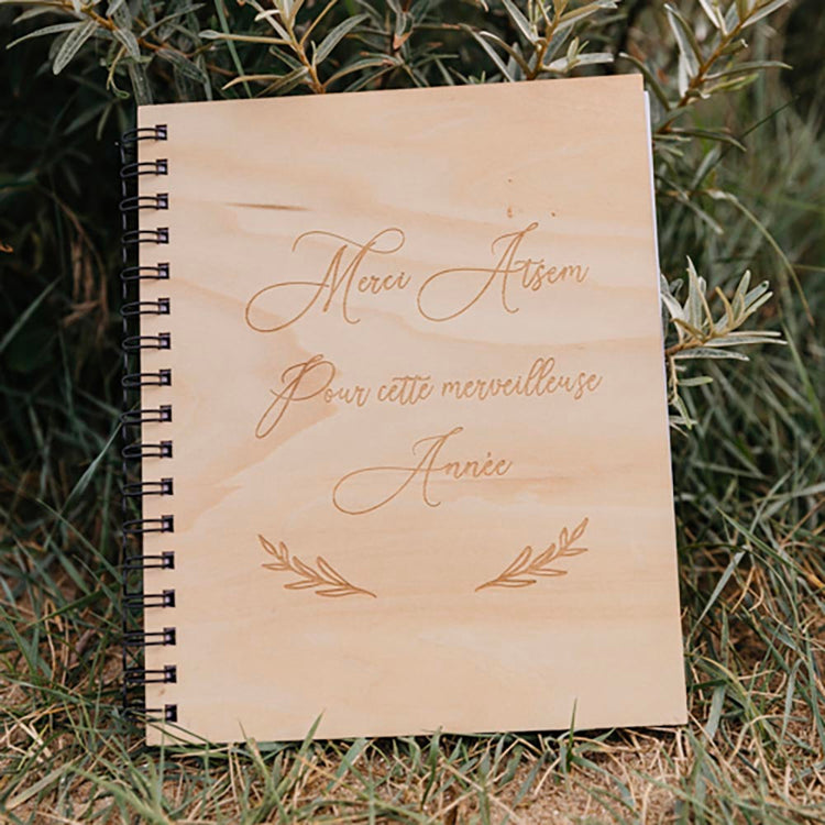 Carnet en bois Merci atsem : idee cadeau fin annee scolaire