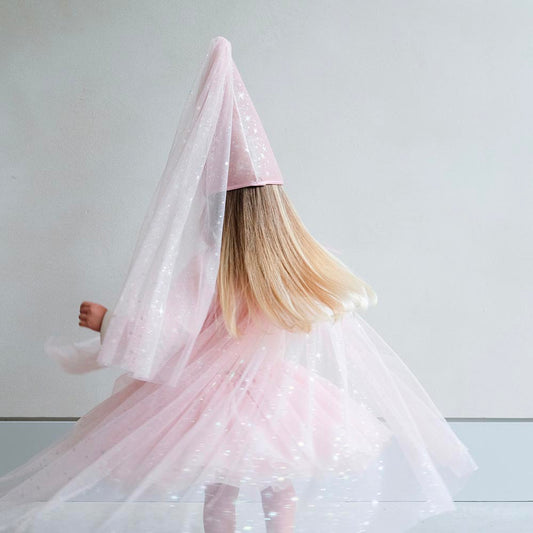 Cape longue rose scintillant : idée accessoire déguisement princesse enfant