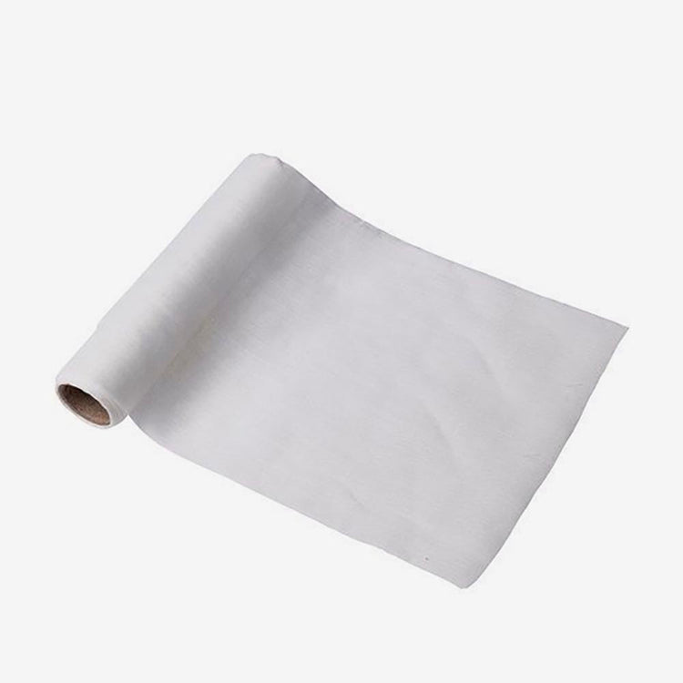 Décoration de table en mousseline blanche pour baptÚme