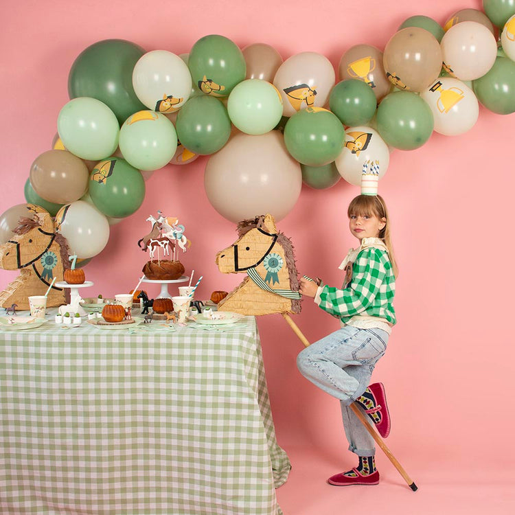 Vaiselle anniversaire thĂšme cheval