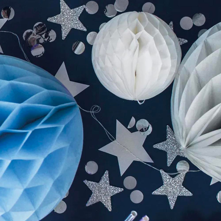 DĂ©coration de fĂȘte : confettis ronds de couleur argentĂ©e