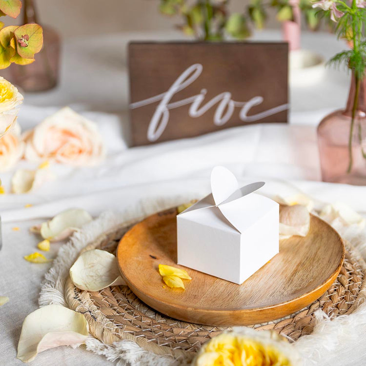 10 contenants cœur pour dragees et deco de table mariage