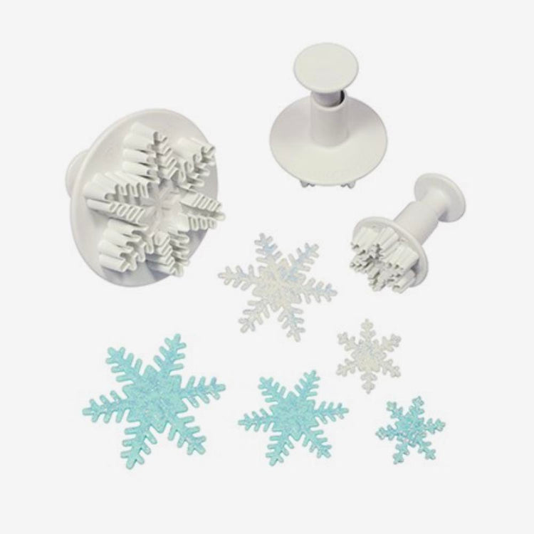 Emporte piece flocon avec poussoir : decor gateau anniversaire