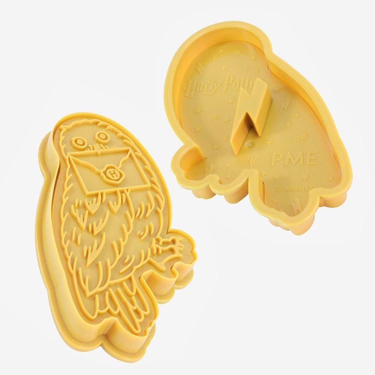 Emporte piece + tampon Hedwige : gateau anniversaire harry potter