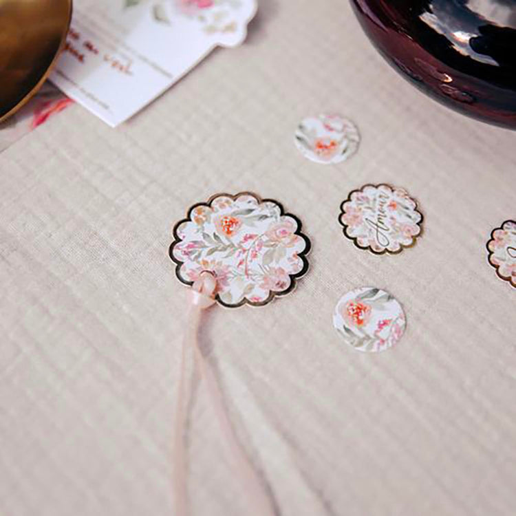 10 gift tags fleurs : idee accessoire activite manuelle