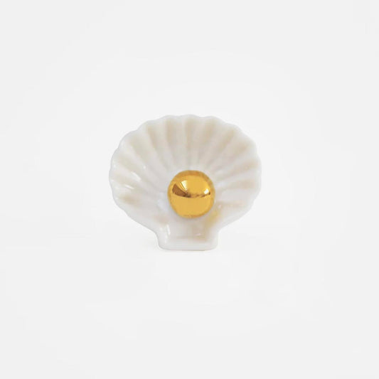 Fève en porcelaine coquillage pour galette des rois faite maison