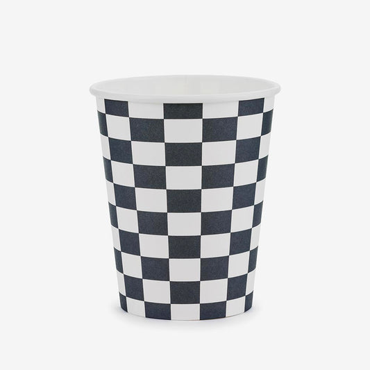 6 gobelets damier pour une déco d'anniversaire à toute vitesse