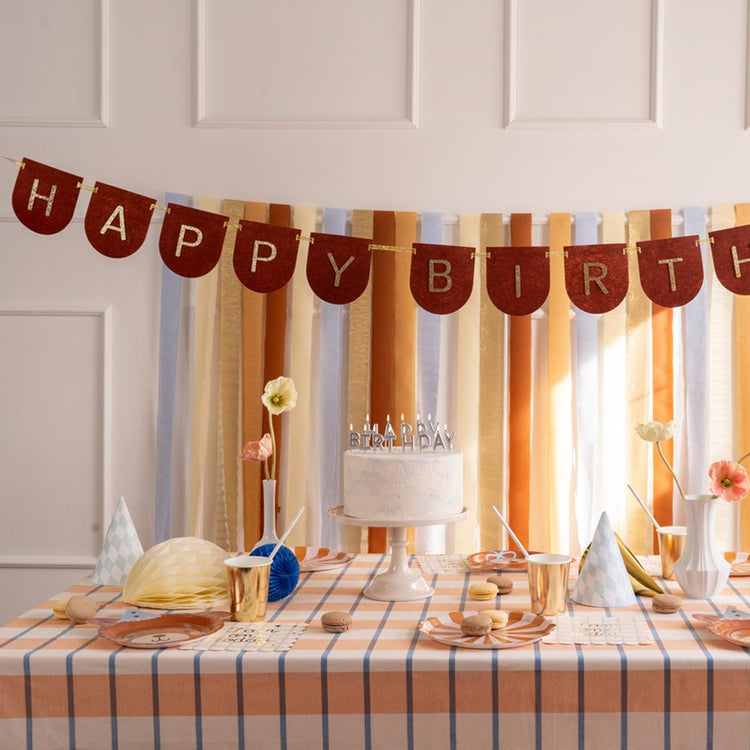 Guirlande happy birthday bordeaux parfaite pour un anniversaire