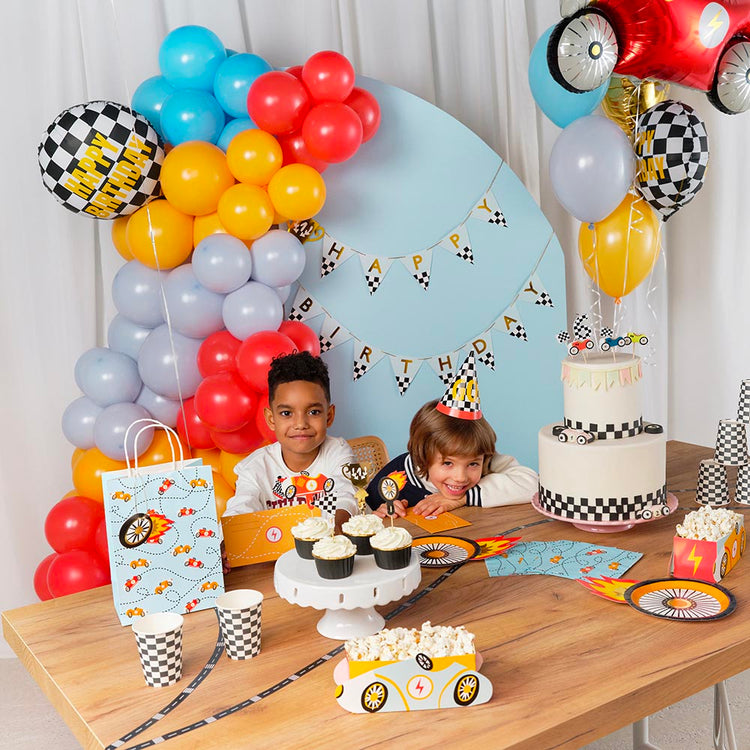 Guirlande Happy birthday voiture de course : deco anniversaire enfant