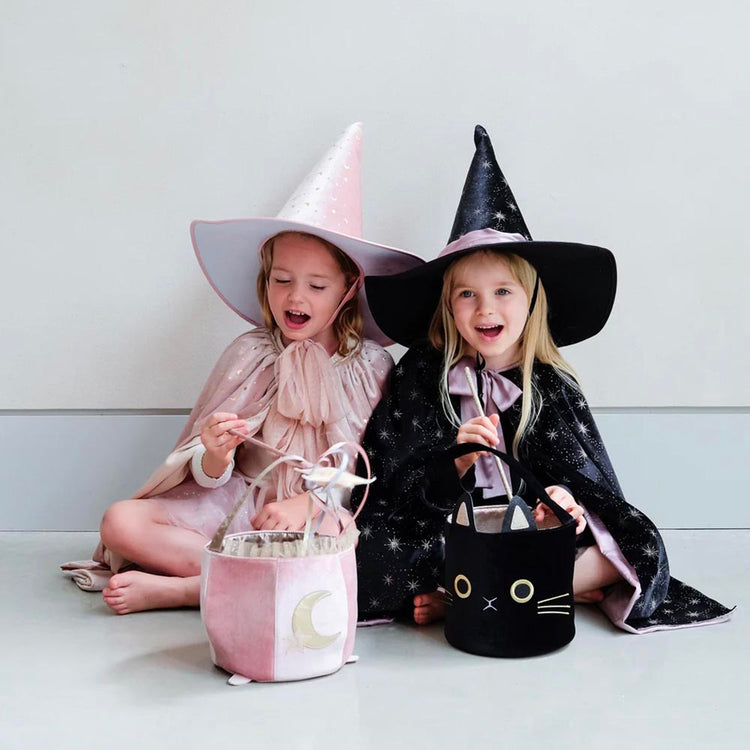 Cape noire de sorcière pailletée : déguisement pour enfant