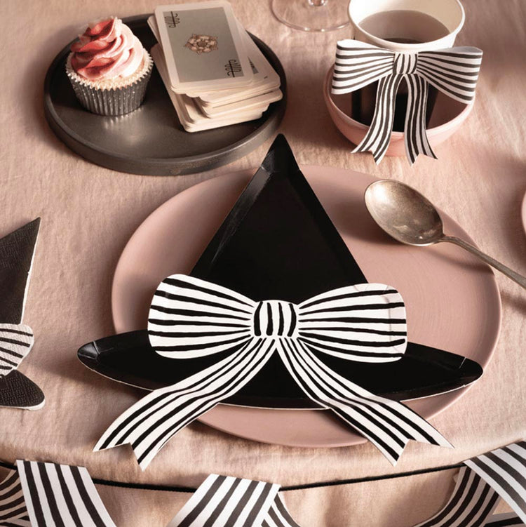 8 gobelets en carton avec noeuds noirs et blancs pour déco table fête déguisée halloween