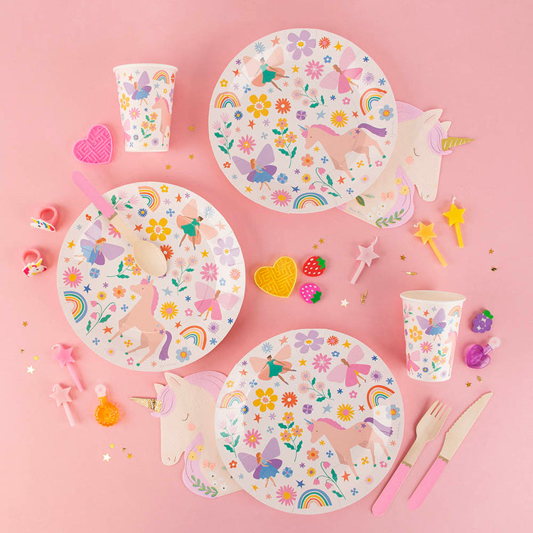 Vaisselle licorne pour table d’anniversaire de rêve