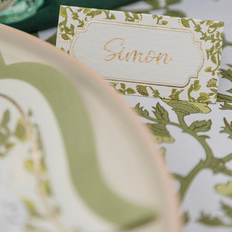 Petits cartons marque-places botanica, parfaits pour un mariage