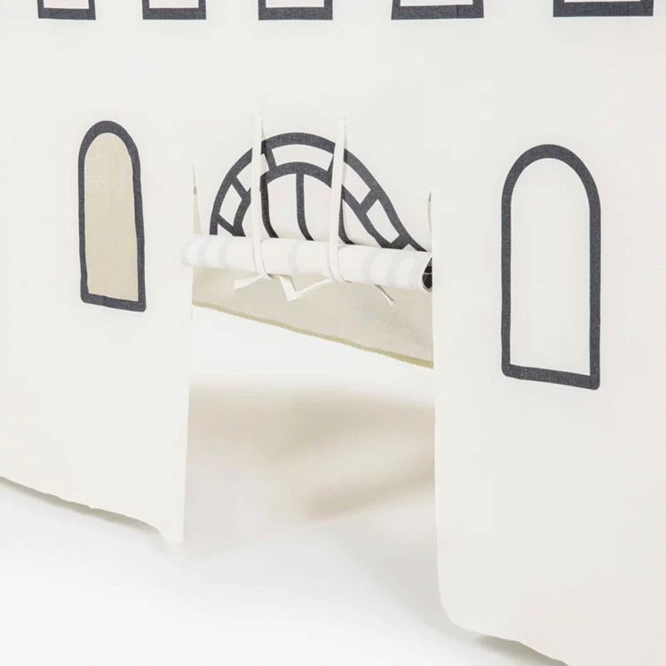 Nappe cabane chĂąteau fort, idĂ©ale pour une fĂȘte Ă thĂšme mĂ©diĂ©val