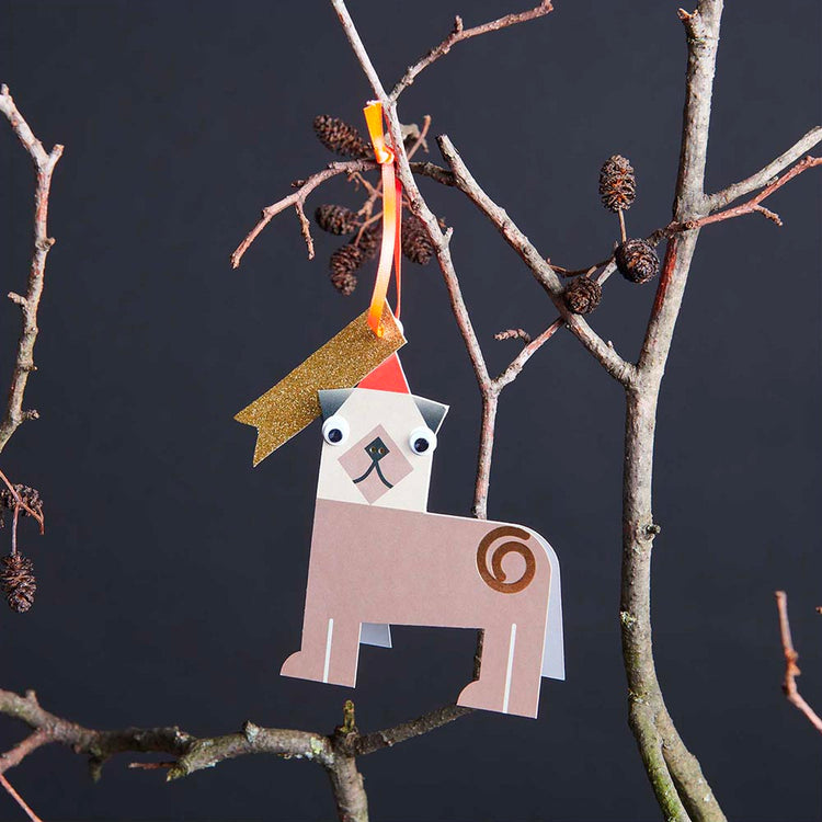 Etiquette cadeau forme chien carlin - Paquet cadeau de Noël