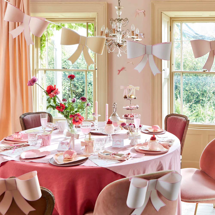 Assiettes en carton cœurs pastel : deco de table St Valentin