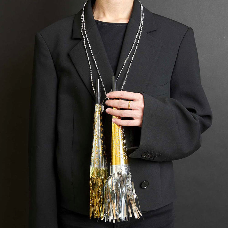 2 grands sifflets de fĂȘte or et argent : cotillons pour le Nouvel an