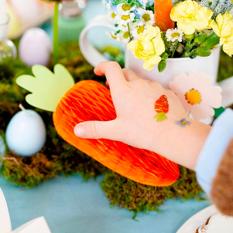 Decoration carotte alvéolée : deco de table Paques originale
