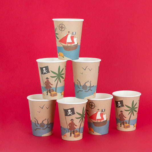 Vaisselle jetable anniversaire pirate : gobelet en carton pour la table de fête