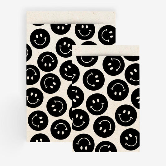 1 pochette en papier smiley noir : pochette surprise anniversaire ado